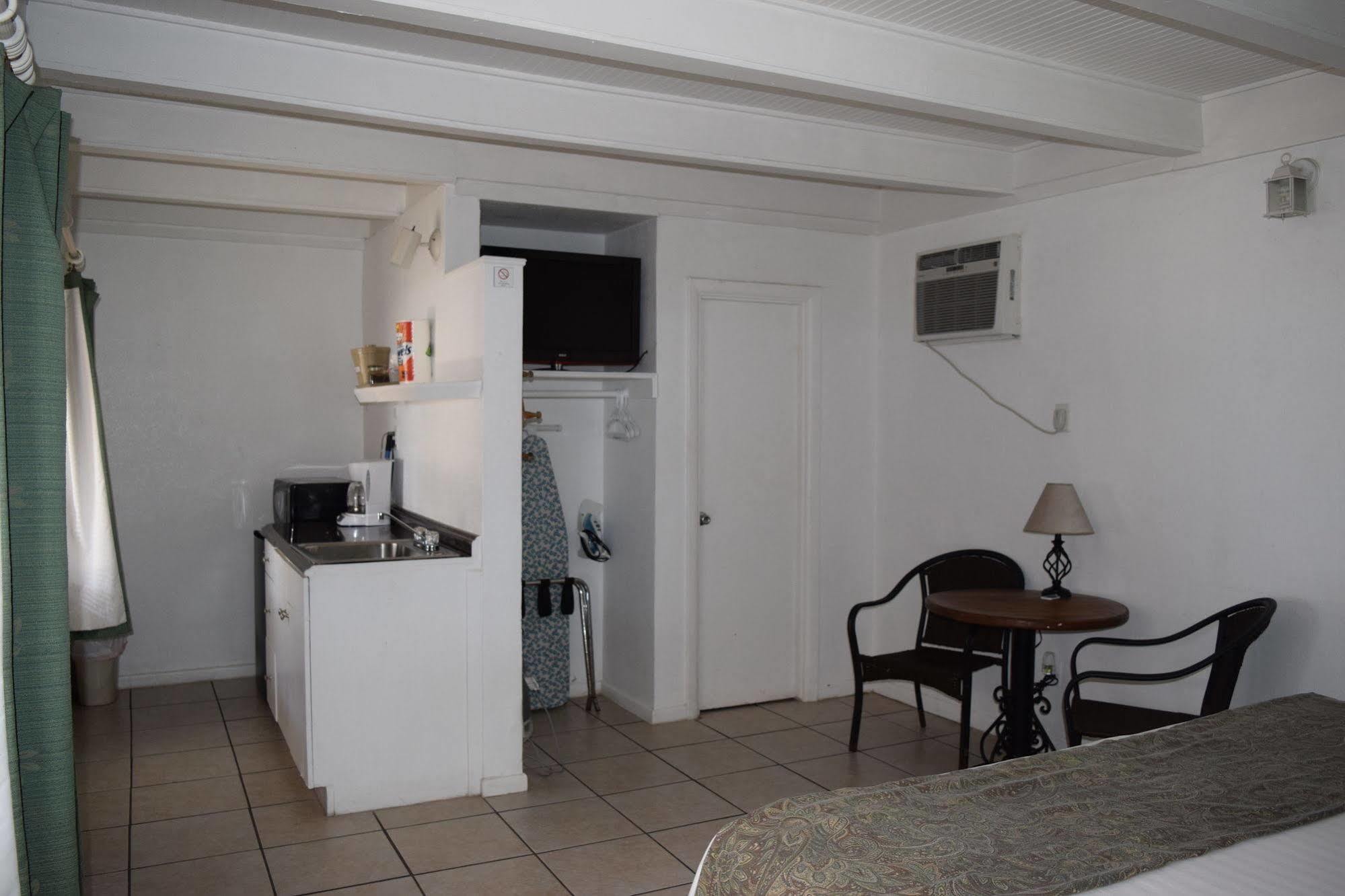 Wanna Wanna Inn South Padre Island Exterior photo