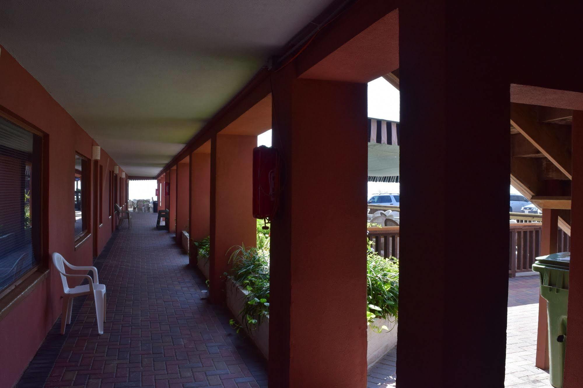 Wanna Wanna Inn South Padre Island Exterior photo